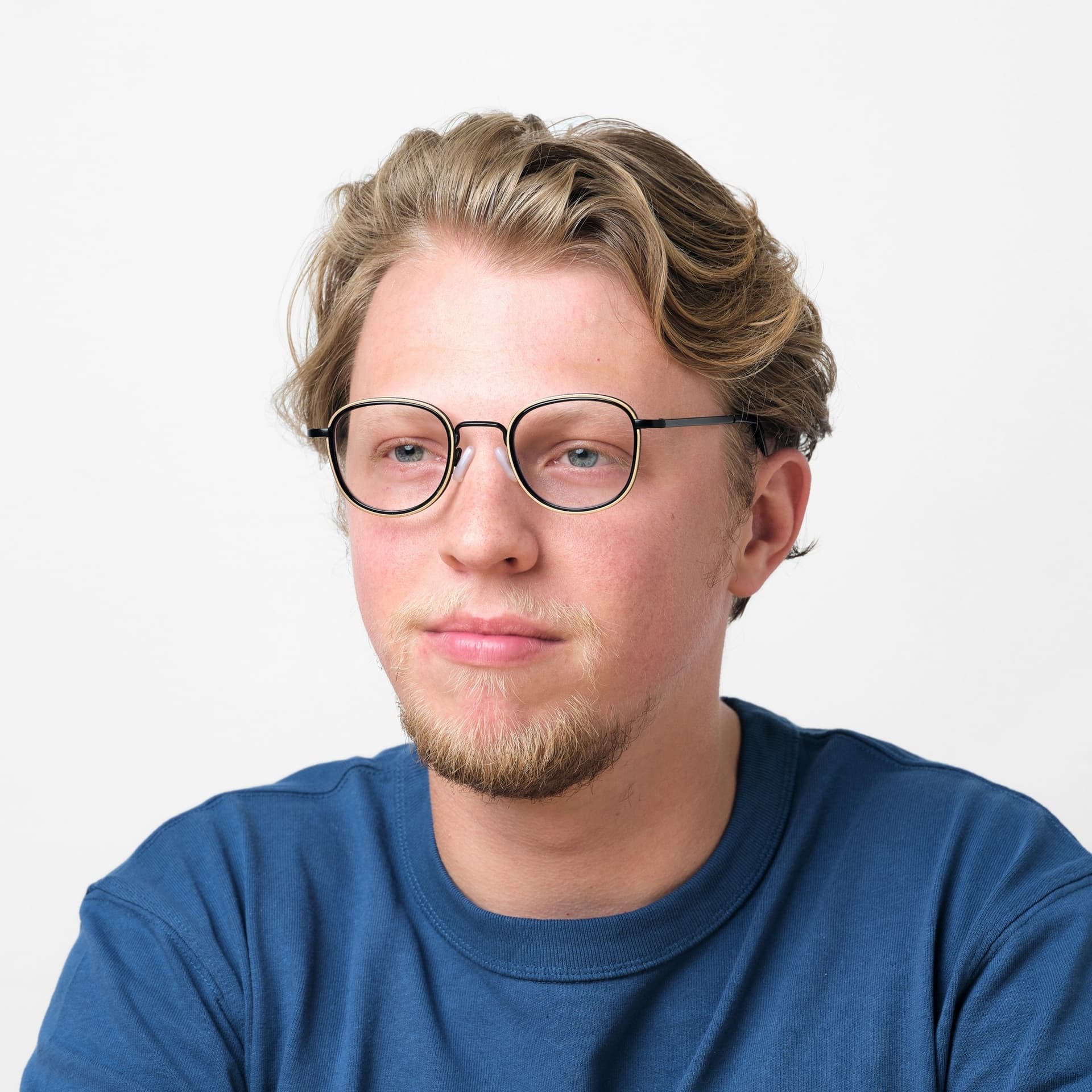 Alex L avatar