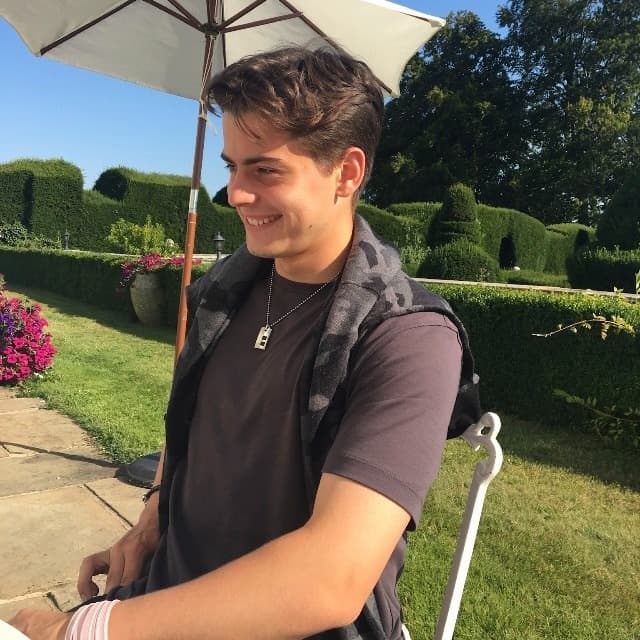 Oli  avatar